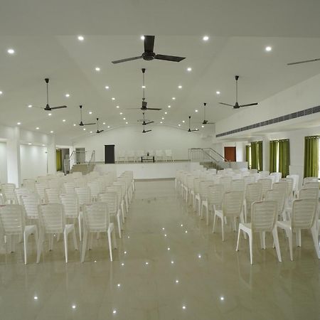 Sn Rooms Perumpāvūr エクステリア 写真