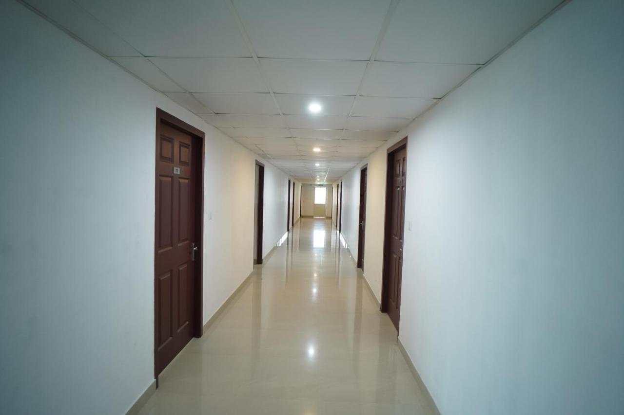 Sn Rooms Perumpāvūr エクステリア 写真