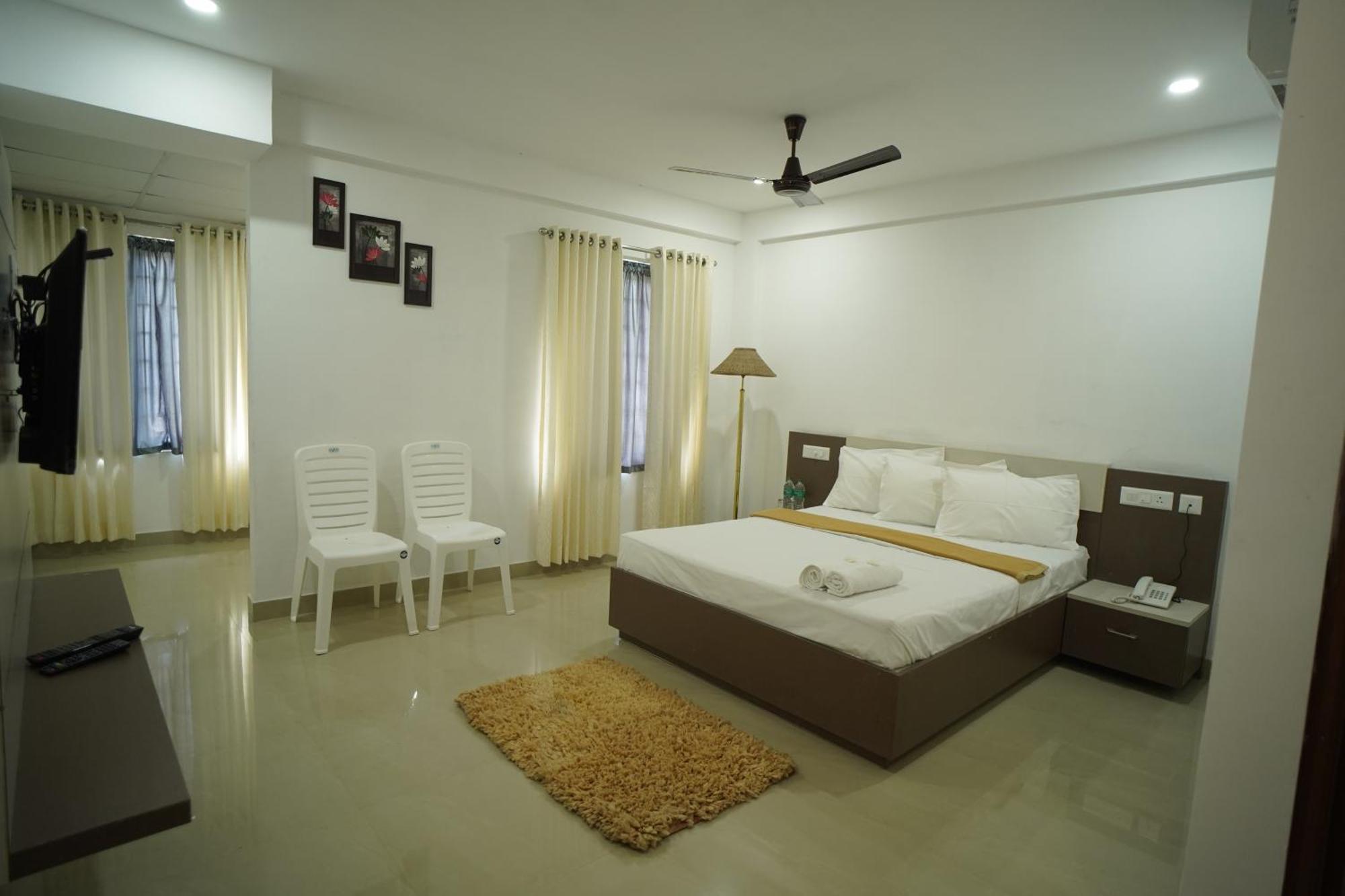 Sn Rooms Perumpāvūr エクステリア 写真